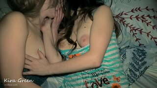 Fy gŵr fucks fy poeth Cam chwaer, 3some Amatur Rhyw Blowjob, merched mochyn, Pussy i geg, Cumshot yn y geg, Rhannu fel a Cumshot Enfawr, merched 2 1 guy cwpl poeth ffycin ffm