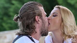 ���ერა Cherry Kiss, ანალი, სანტექნიკოსი მილი