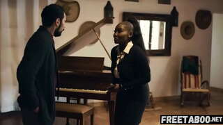 Ofnus Busty Real Estate Agent Fucks Y Cleient I Dir Yn Y Fargen