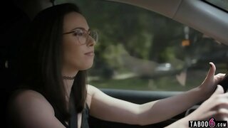 Casey Calvert je otišla po svoje stvari od svog bivšeg