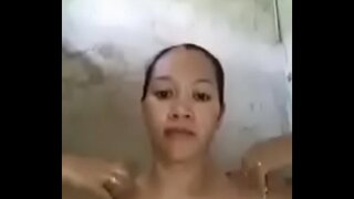 Hardd chwarae eich ei pyssy